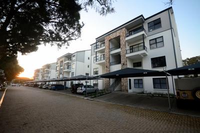 Apartment / Flat For Rent in Paardevlei, Somerset West